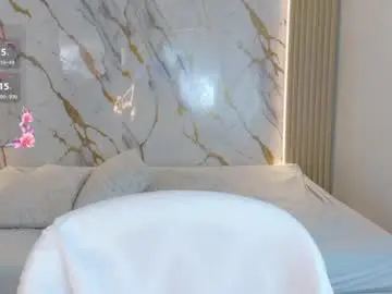 Chaturbate Live Sex Cam of miajones_blowjob