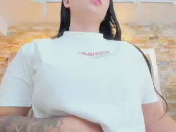 Chaturbate Live Sex Cam of aria_paul