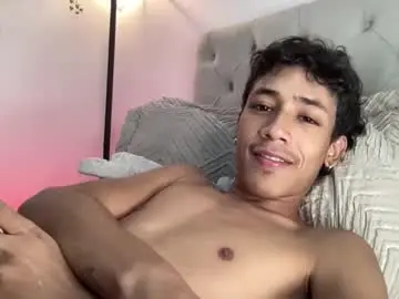 Chaturbate Adult Webcam of ostin_18hot