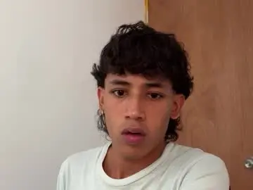 Chaturbate Adult Webcams of ostin_18hot