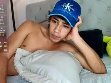 Chaturbate Free Live Porn of ostin_18hot