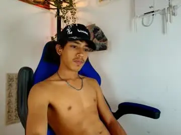 Chaturbate Best live sex cam show of ostin_18hot