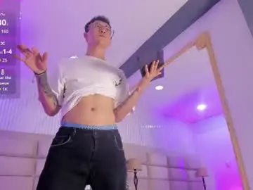 Chaturbate Live Sex Cam of diamondss_1