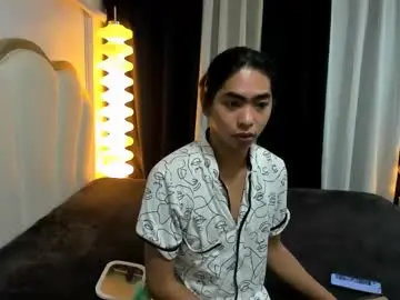 Chaturbate Live Sex Cam of ovie_cunt
