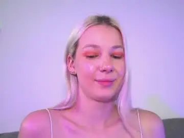 Chaturbate Live Sex Cam of rany_thompson