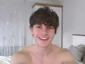 Chaturbate Live Sex Cam of eric_crush