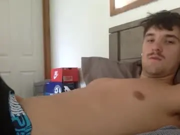 Chaturbate Live Sex Cam of hornyboi186