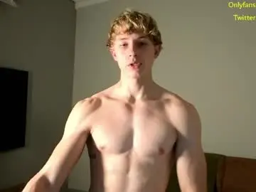 Chaturbate Live Sex Cam of ryan_gainzz