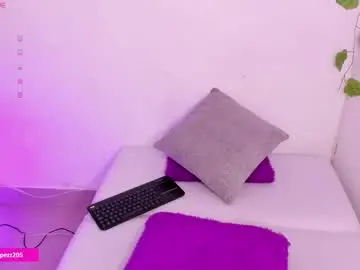 Chaturbate Adult Video Chat of emylopezz