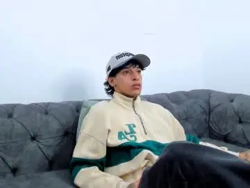 Chaturbate Live Porn of kroywave