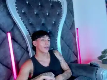 Chaturbate Best live sex cam show of kroywave
