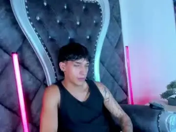 Chaturbate Best live sex cam show of kroywave
