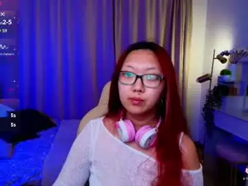 Chaturbate Live Sex Cam of marine_vact
