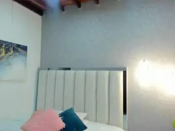 Chaturbate Sex Cam of shantal_thompson21