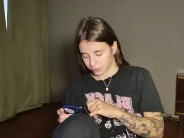 Chaturbate Free Porn Cam of lucyrait