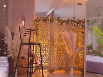 Chaturbate Best live sex cam show of smiley_mia_