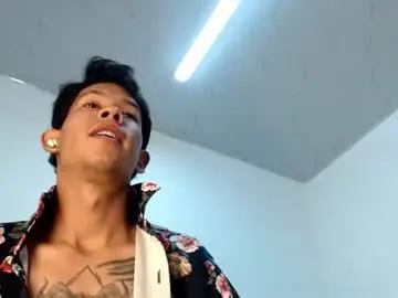 Chaturbate Live Sex Cam of andrew__hardy