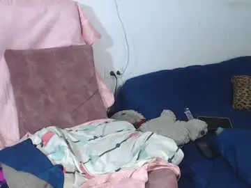 Chaturbate Live Sex Cam of emmiily
