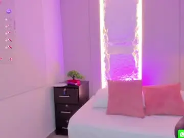 Chaturbate Live Sex of isabella_florez22