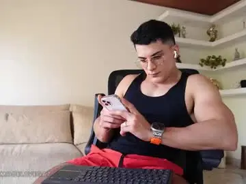 Chaturbate Live Sex of maximohoot