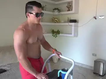 Chaturbate Best live sex cam show of maximohoot