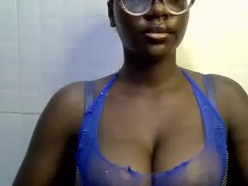Chaturbate Live Sex Cam of black_petitqueen12