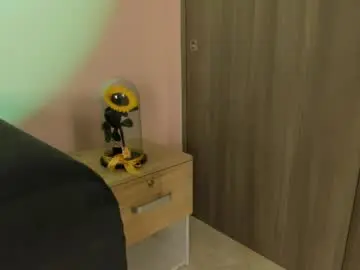 Chaturbate Free Live Porn of violetta_swift_