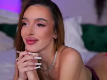 Chaturbate Live Sex Cam of clarabenatti