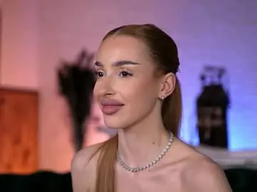 Chaturbate Nude Webcam of clarabenatti