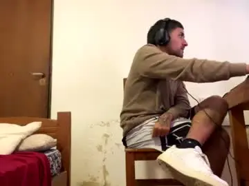 Chaturbate Live Sex Cam of y0ungwithbrowndick