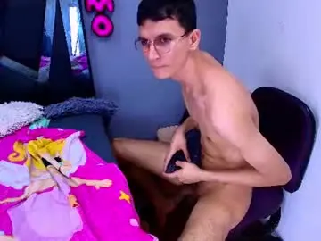 Chaturbate Sex Cam of sophi_and_jack