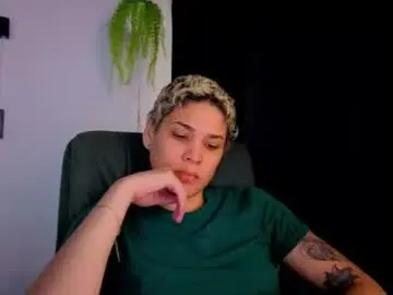 Chaturbate Live Porn of laura_r23