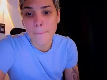Chaturbate Best live sex cam show of laura_r23