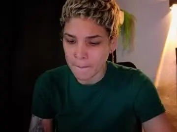 Chaturbate Live Porn of laura_r23