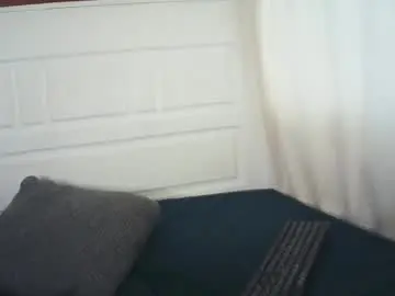 Chaturbate Live Sex Cam of lenah6