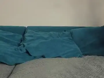 Chaturbate Live Sex Cam of lili__roze_
