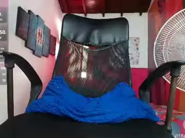 Chaturbate Sex Cam of kiaraluxe_