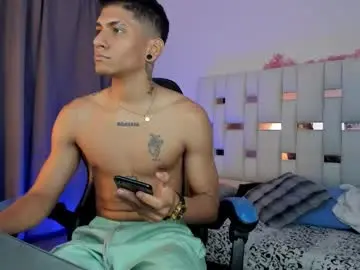 Chaturbate Best live sex cam show of adan_oriol