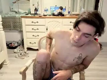 Chaturbate Free Porn Cam of str8whiteboy21