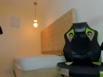 Chaturbate Best live sex cam show of alantrickz365