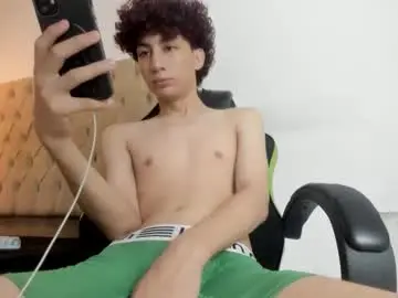 Chaturbate Sex Cam of alantrickz365