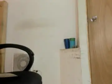 Chaturbate Live Sex Cam of alantrickz365