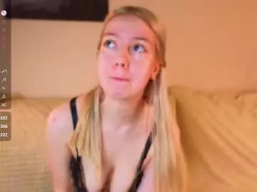 Chaturbate Adult Video Chat of tinastevenson