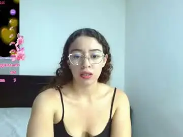 Chaturbate Live Sex Cam of samy_cute8