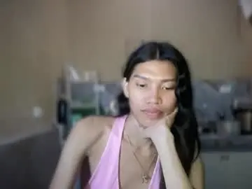 Chaturbate Free Live Porn of ichbindein_revedamour