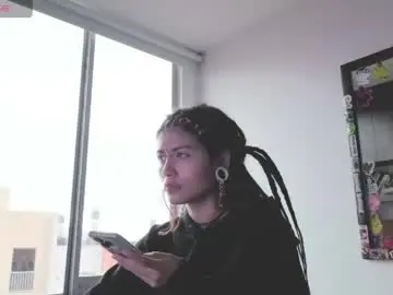 Chaturbate Live Sex Cam of giulietta_mon