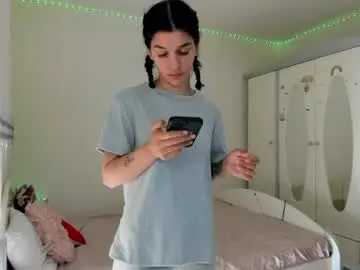 Chaturbate Watch Live Sex Cams of maya_and_guests