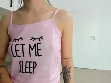 Chaturbate Live Porn of maya_and_guests