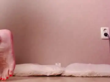 Chaturbate Free Porn Cam of sweet_lil_thing