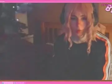 Chaturbate Live Sex Cam of notyourfemboi